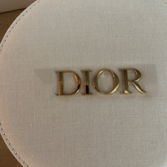 Dior Limited Edition Vanity - Picture 4 of 10